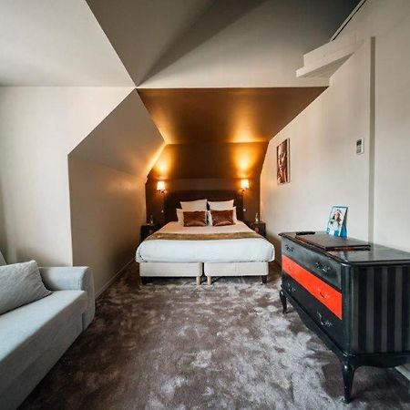 Brit Hotel Privilege Lisieux - La Villa Des Arts Exterior foto