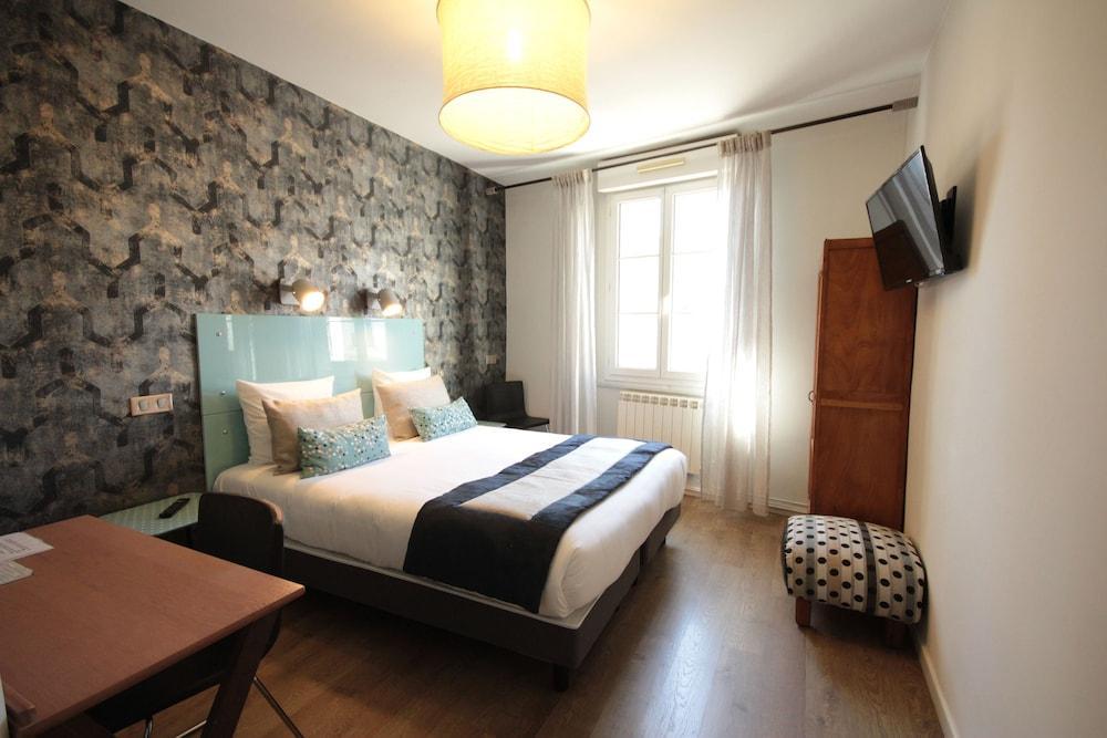 Brit Hotel Privilege Lisieux - La Villa Des Arts Exterior foto