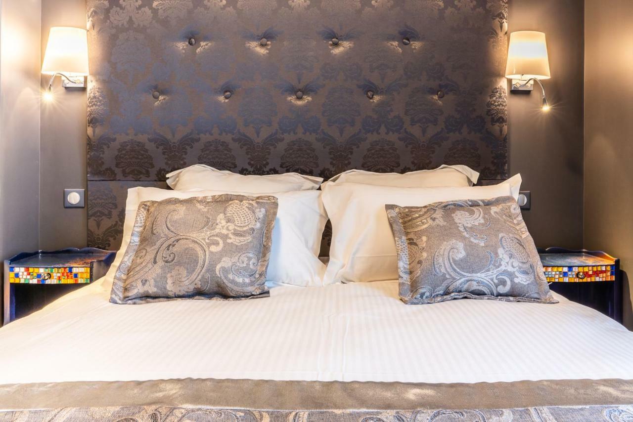 Brit Hotel Privilege Lisieux - La Villa Des Arts Exterior foto